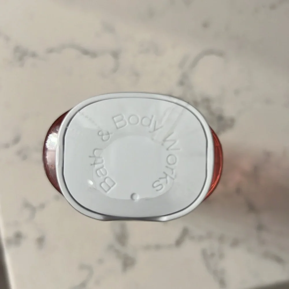 Gingham Gorgeous Body Wash - Picture 3 of 4
